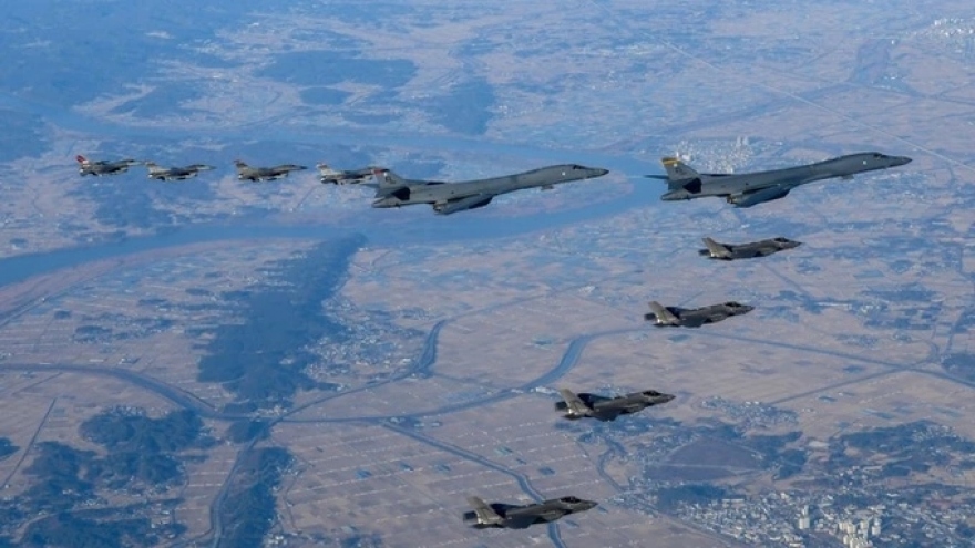 Mỹ điều máy bay ném bom hạt nhân tới bán đảo Triều Tiên